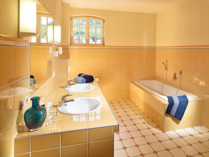 Bathroom 5, Hotel & Restaurant Burgschänke, Kaiserslautern