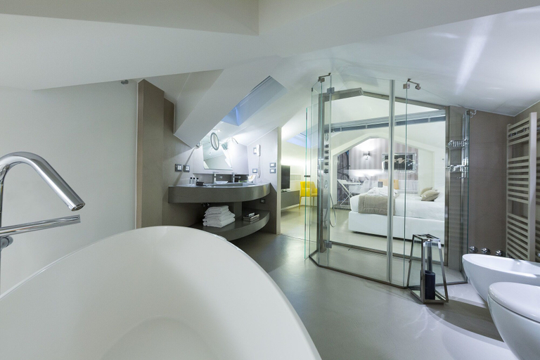 Bathroom 5, Hotel Mariver, Venezia