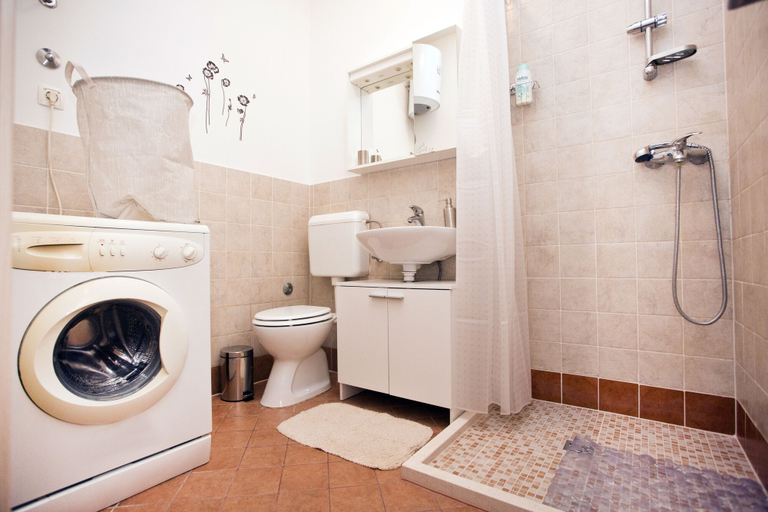Bathroom 3, Apartments Silver Tree, Split