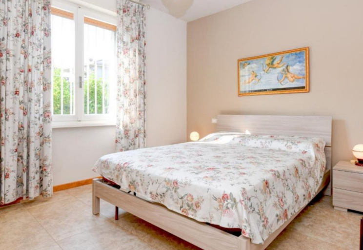 Room 2, Desenzanoloft – Two Apartments One Price, Brescia