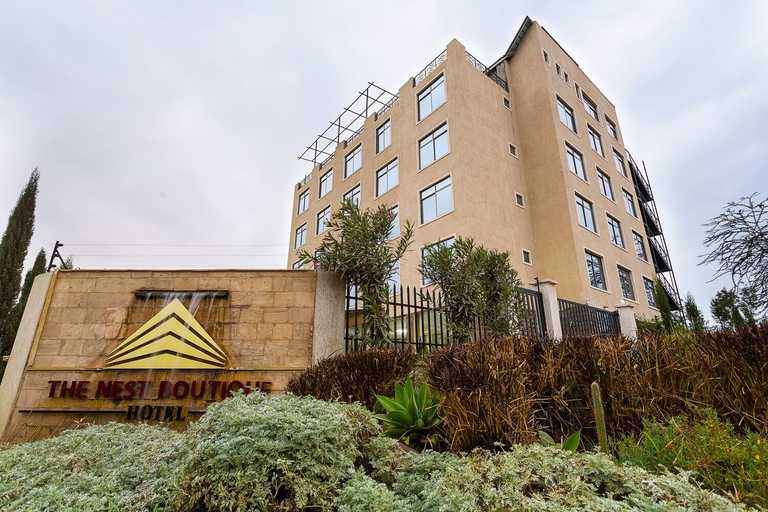 Exterior & Views