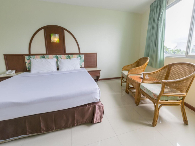 Bedroom 2, Lake Inn Hotel, Muang Songkhla