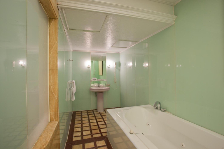Bathroom 4, Deja Vu Hotel, Taipei City