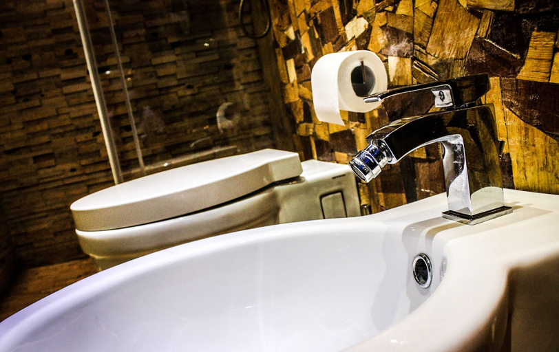 Bathroom 3, Ocean Suites