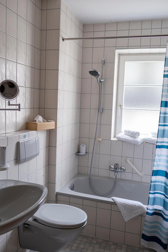 Bathroom 5, Hotel Garni, Ravensburg