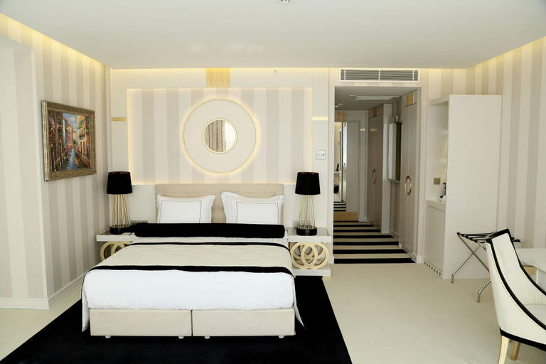 Bedroom 5, Ramada Hotel & Suites by Wyndham Istanbul Sisli, Şişli