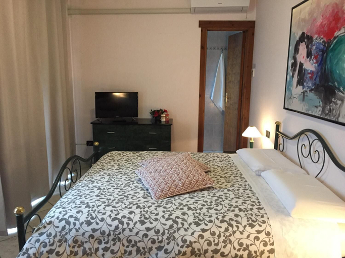 Bedroom 3, M'ami Bed and Breakfast, L'Aquila