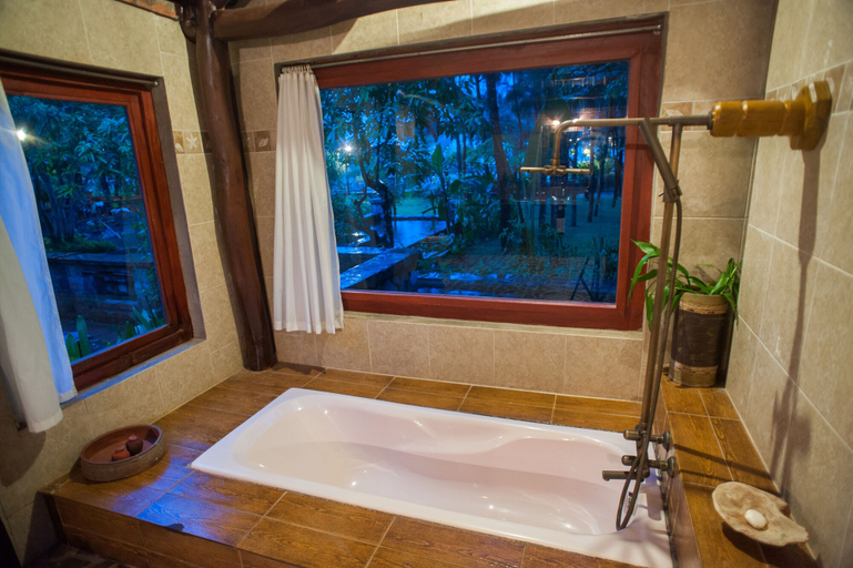 Bathroom 4, Van Chai Resort, Sầm Sơn