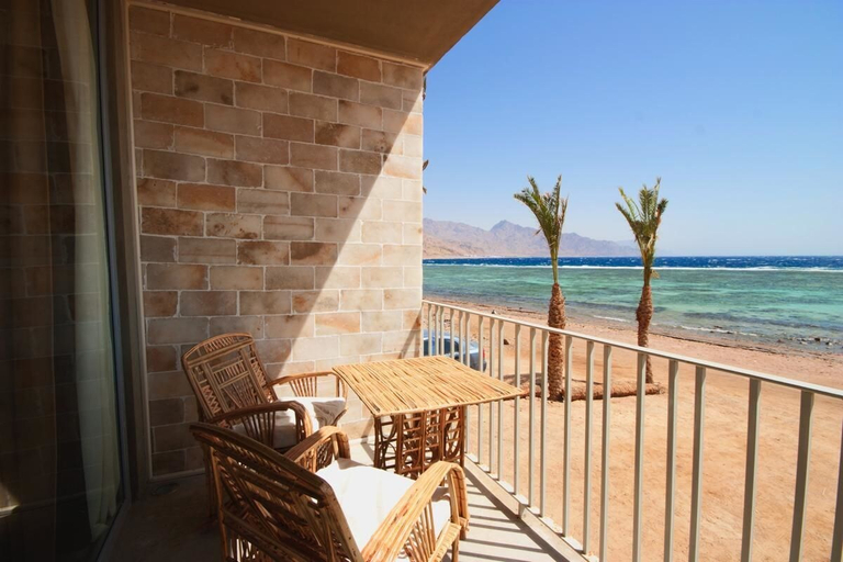 Others 5, Dar Dahab, Sant Katrin