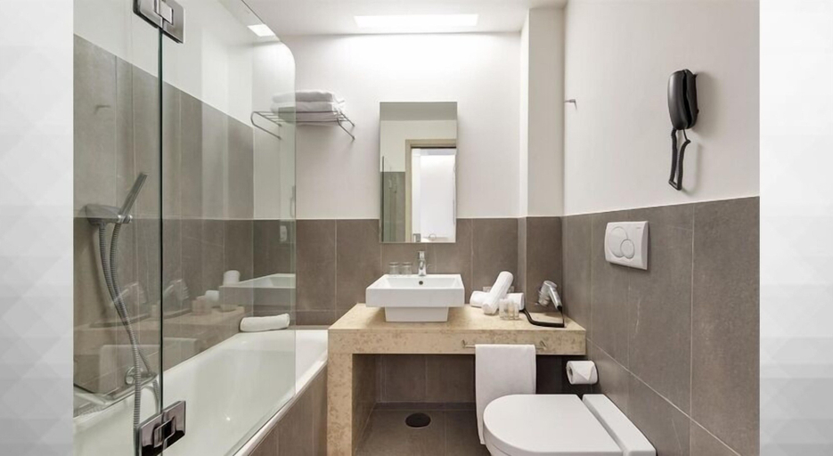 Bathroom 4, Smy Aran Blu Roma Mare, Rome