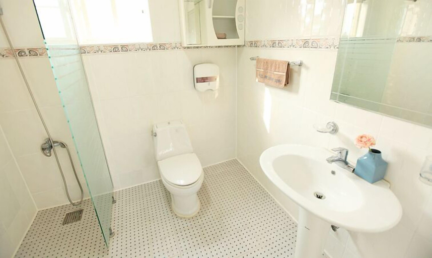 Bathroom, Skyline Pension, Jeju