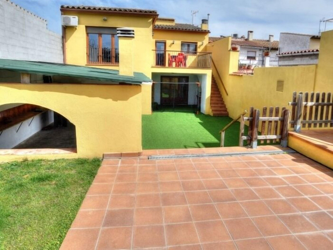 Exterior & Views 2, Casa Ricardo, Girona