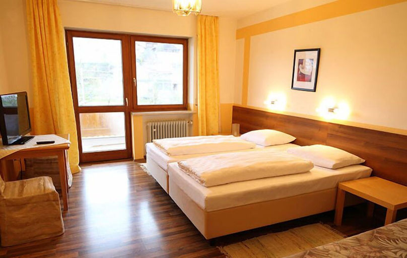 Bedroom 4, Landgasthof Baumgartner, Dingolfing-Landau