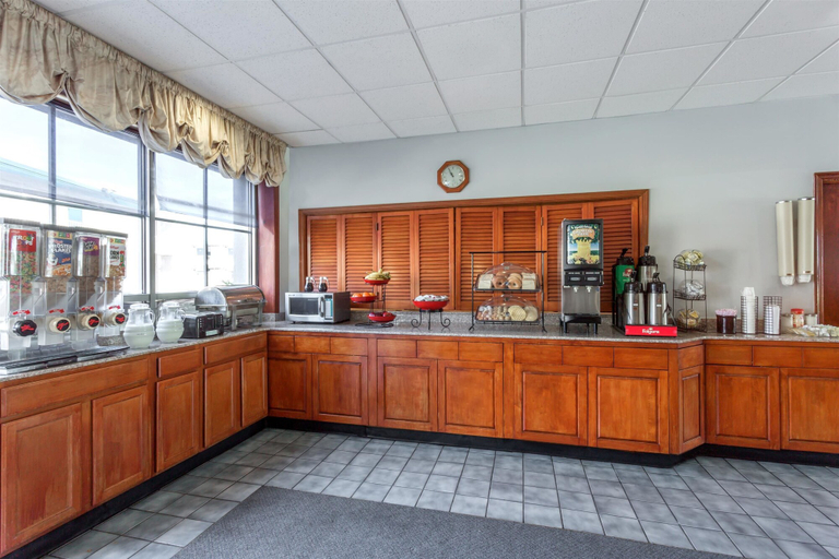 Food & Drinks 5, Ramada Limited Norfolk, Norfolk