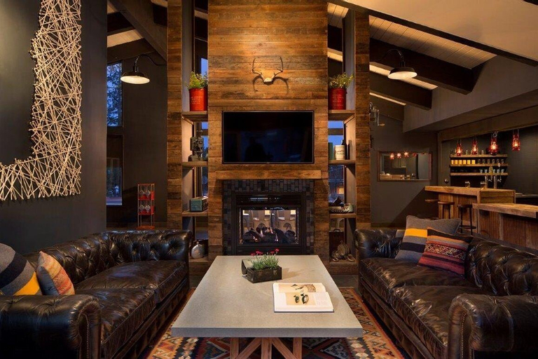 Basecamp Tahoe City, Placer