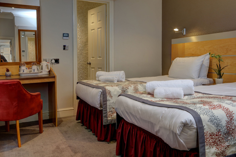 Bedroom 4, Spark by Hilton London Chiswick, London
