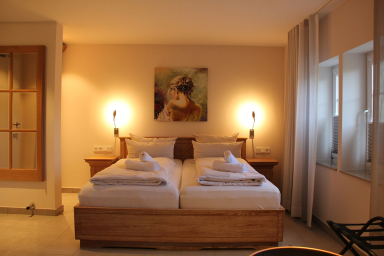 Bedroom 3, Hotel Weinhaus Möhle, Minden-Lübbecke