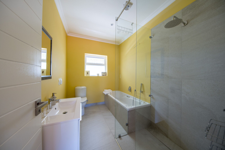 Bathroom, Superior 4-star-apartment Graded by Aa and Tgcsa Close to Constantia Wineroute, City of Cape Town