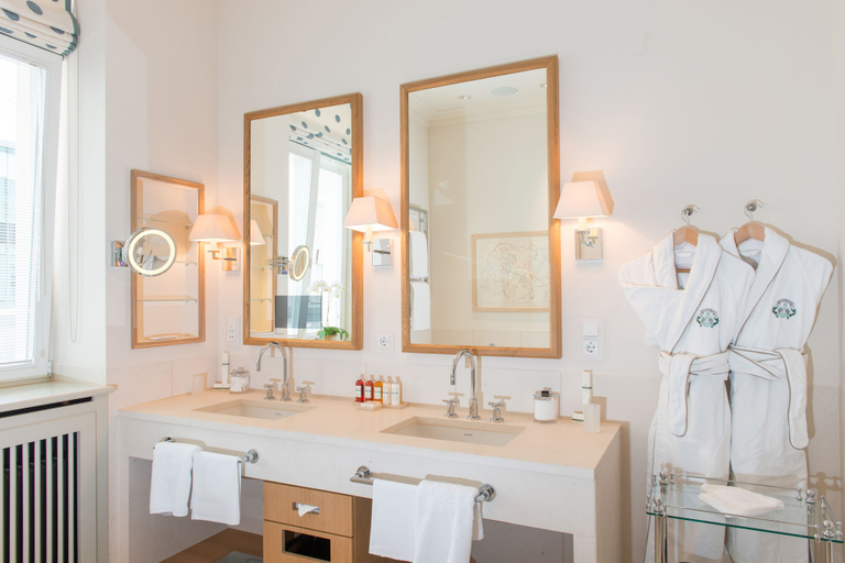 Bathroom 5, Brenners Park - Hotel & Spa, Oetker Hotels, Baden-Baden