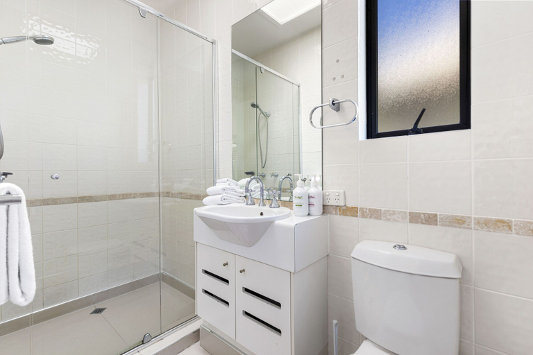 Bathroom 5, Bella Casa Noosa, Noosa - Noosa-Noosaville