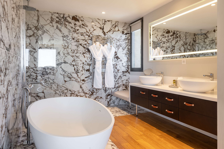 Bathroom 5, Eden Rose Grand Hotel, BW Premier Collection, Var