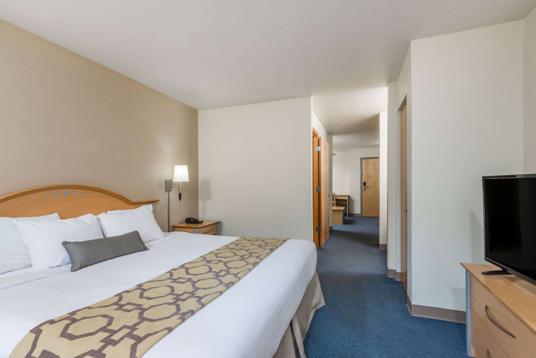 Bedroom 3, Baymont by Wyndham Noblesville, Hamilton