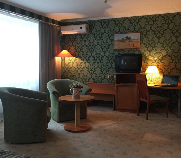 Others 1, Hotel Hostynnist, Dniprovs'kyi