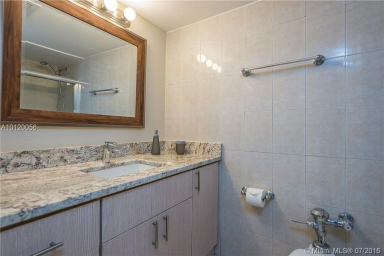 Bathroom 3, Wonderful 2br With BBQ Next to Gulfstream :), Broward