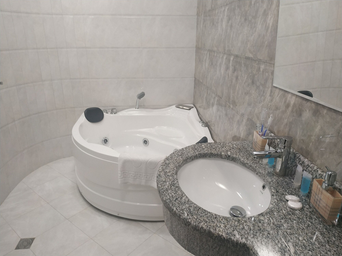 Bathroom 5, Capitol Hotel, Baku