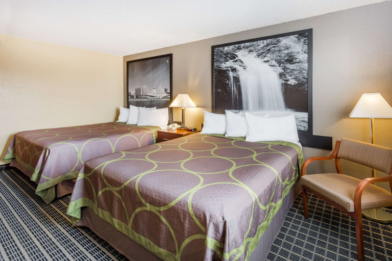 Bedroom 3, Super 8 by Wyndham Janesville, Rock