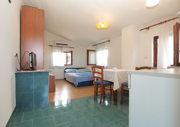 Others 4, Apartment 1665, Vodnjan