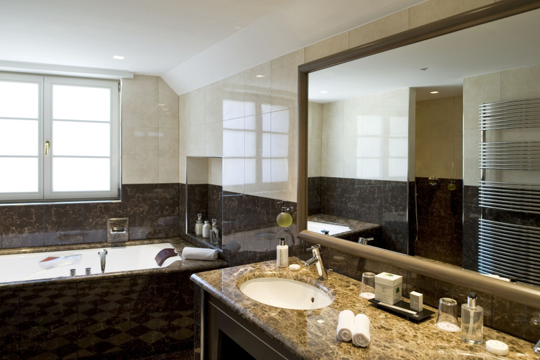Bathroom 4, Hostellerie des Châteaux & Spa, Bas-Rhin