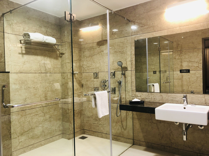Bathroom 4, The Maruti Nandan Grand, Rajsamand