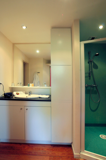 Bathroom 4, Cerise Luxeuil Les Sources, Haute-Saône