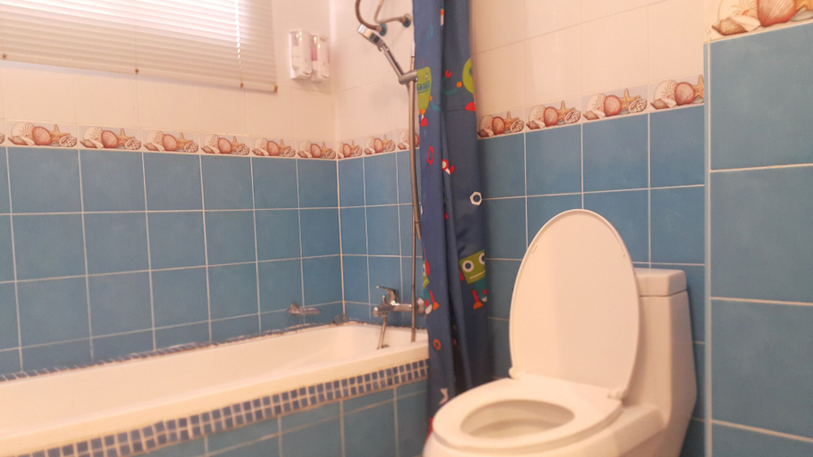 Bathroom 4, 999 Triple Nine Boutique Hotel, Hua Hin