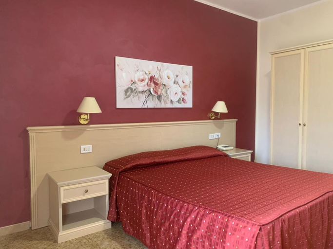 Bedroom 4, Hotel Vallisdea, Salerno