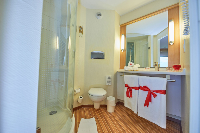 Bathroom 5, ibis Antananarivo Ankorondrano, Analamanga