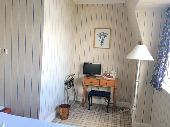 Bedroom 2, Cannon House Hotel, North Ayrshire