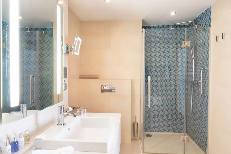 Bathroom 4, Radisson Blu Hotel, Chelyabinsk, Chelyabinsk gorsovet