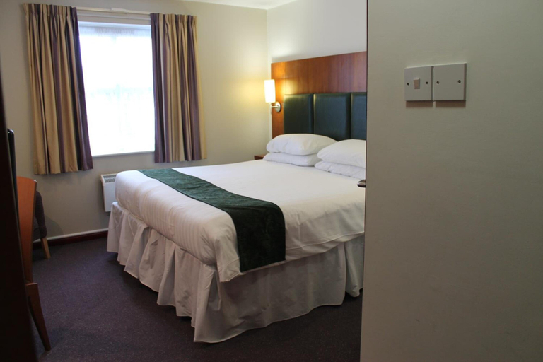 Bedroom 5, The Villa Express, Lancashire