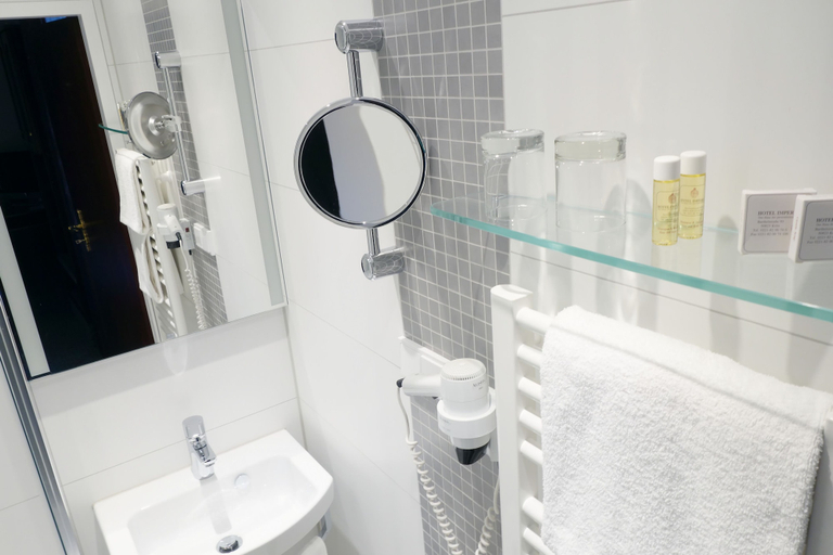 Bathroom 4, Hotel Imperial, Köln