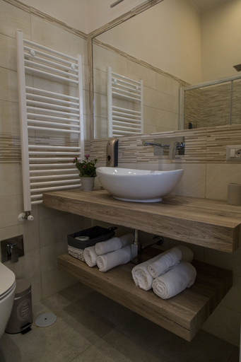 Bathroom 5, Alloggio Turistico Port Inn, Roma