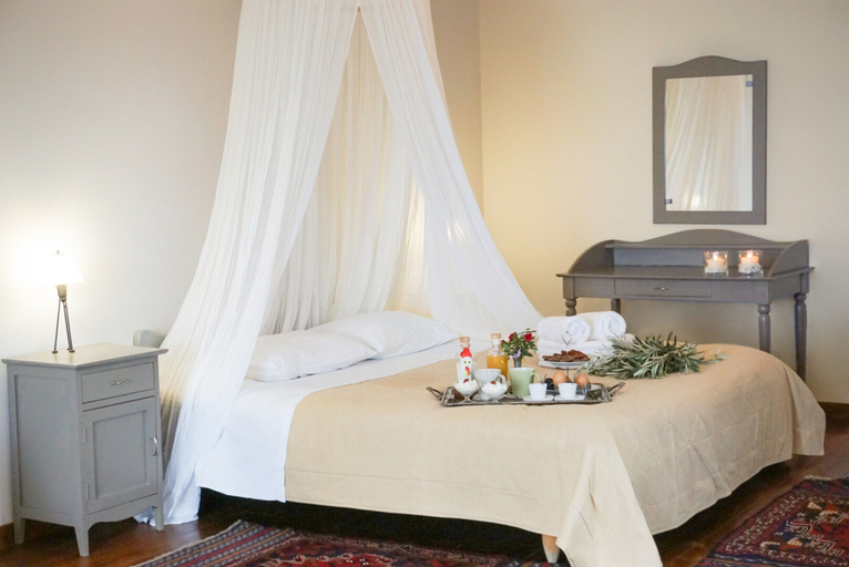 Bedroom 2, Palia Damouchari, Thessaly