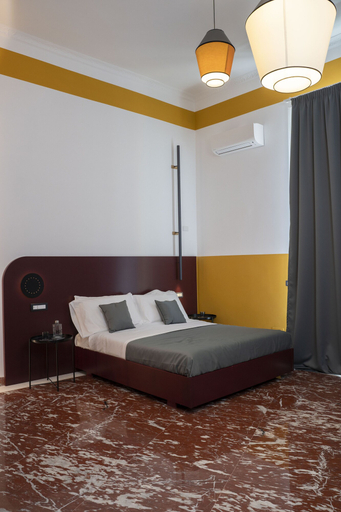 Bedroom 4, Rettifilo 311, Napoli