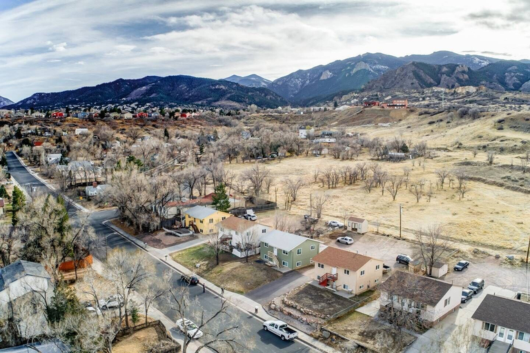Others 5, 2BR Hikers Dream Red Rocks Dog-friendly!, El Paso