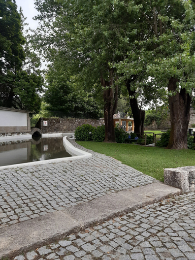 Others 4, 2 Bed House - Sleeps 4 - Pets, Garden, Wifi, Viana do Castelo