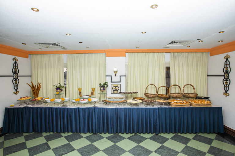 Food & Drinks 4, Aifu Resort, Al-Muntazah