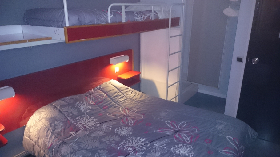 Bedroom 4, Hotel du Triangle, Moselle