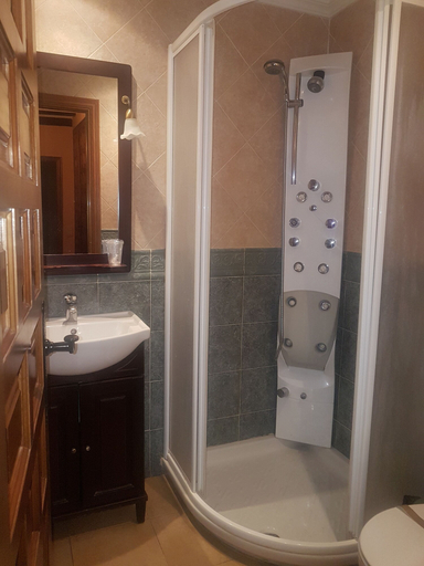 Bathroom, Hostal El Meson, Guadalajara