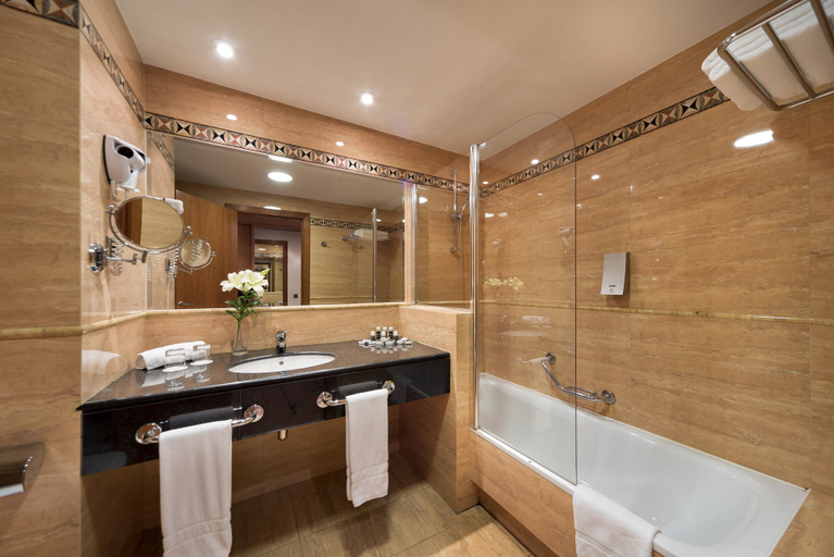 Bathroom 5, Hotel Exe Getafe, Madrid